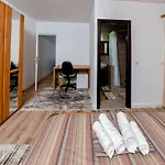 Cosy Central Hideaway Home 콘스탄차