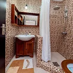 펜션 Cosy Central Hideaway Home 콘스탄차